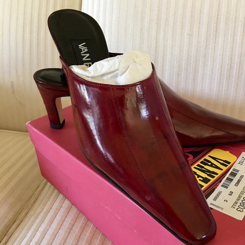 Vanelli Heels